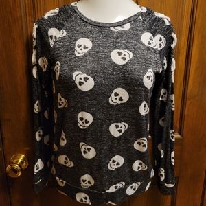 No Boundaries Lite Long Sleeve Sweat Shirt Sz M Jrs 7-9  P2P 17.5 L 18